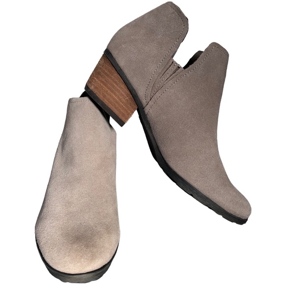 Blondo “Victoria” waterproof tan ankle booties - Picture 9 of 13